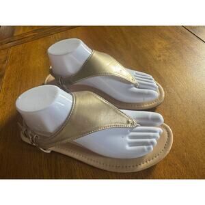 Ann Taylor Factory Gold Thong Sandals 8M Metallic Flat Ankle Strap